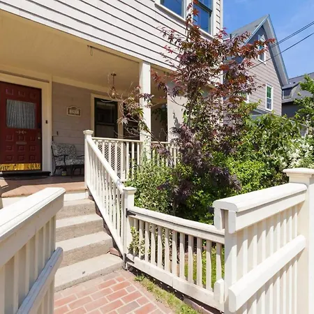 Charming Harvard Victorian Cambridge Exterior photo