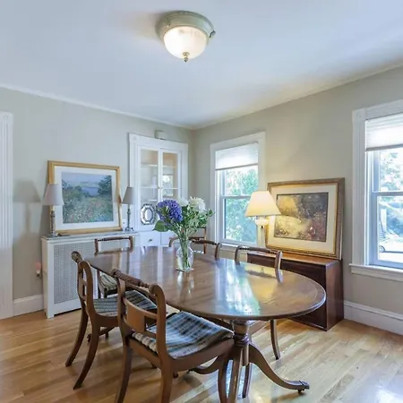 Charming Harvard Victorian Cambridge Exterior photo